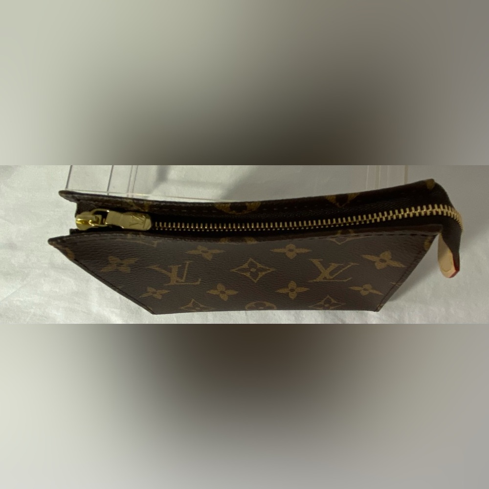 LOUIS VUITTON • Authentic • Toilet 15 • NWT - Picture 3 of 9